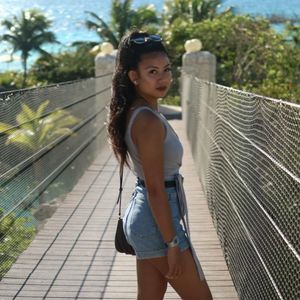 Meet your Posher, Camille